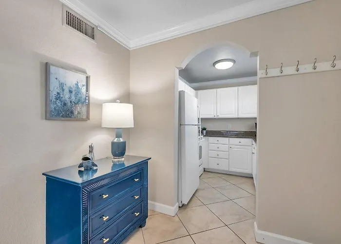 2 Bed-1 Bath With Sunroom, Private Pool And Access! *