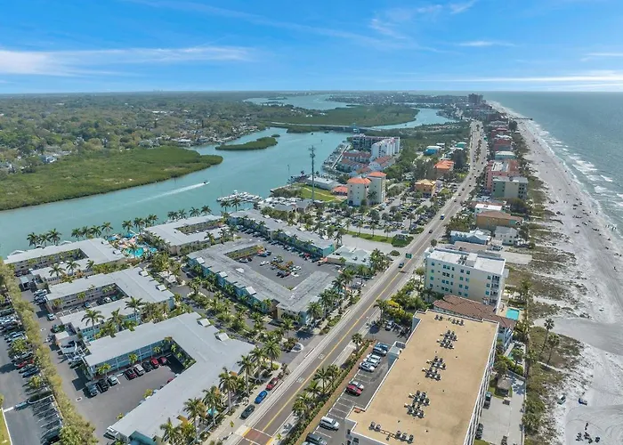 2 Bed-1 Bath With Sunroom, Private Pool And Access! *